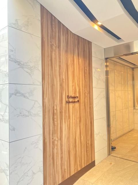 アーバネックス菊川Ⅲのエントランス
