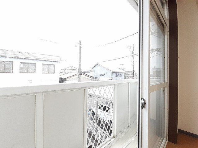 カーサセレーナのバルコニー|暖かな日差しのふりそそぐバルコニー