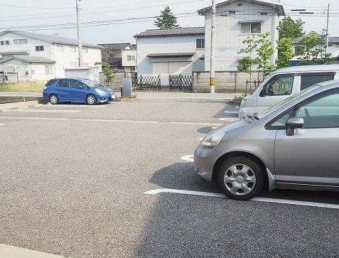 Ｇ－１町村の駐車場|駐車場です