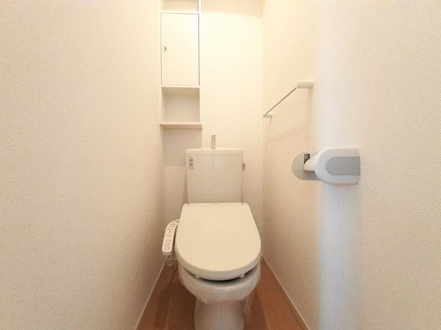 ニューシティ下堀Ⅱのトイレ|シンプルで使いやすいトイレです