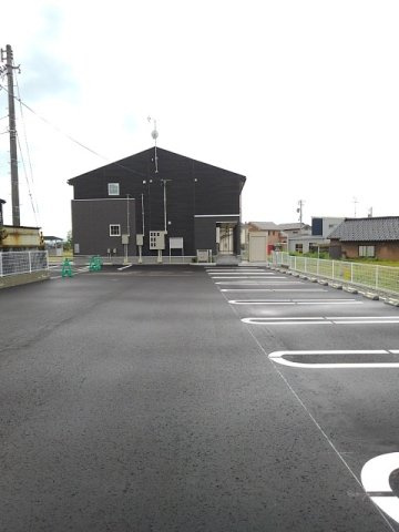 リブレ本郷Ⅱの駐車場|駐車スペースもあります