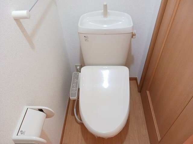 ボヌール・ポルトのトイレ|清潔感のあるトイレです