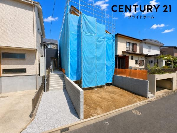 横浜市泉区白百合１丁目の新築一戸建の前面道路含む現地写真|周辺は落ち着いた街並みになります。
子育てにはぴったりの住環境♪