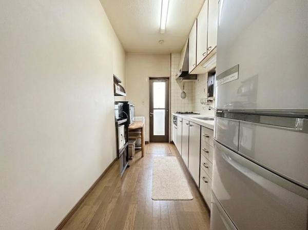 【居間・リビング】 | 西区月が丘4丁目　中古戸建