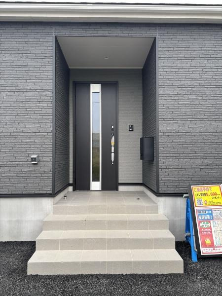 安城市東端町第3　全2棟・1号棟の玄関|訪れる人を心地よく迎え入れます。