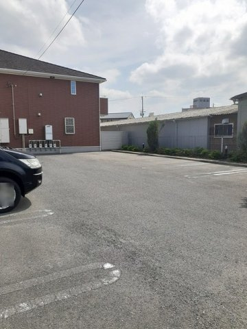 シーサイドナカノの駐車場