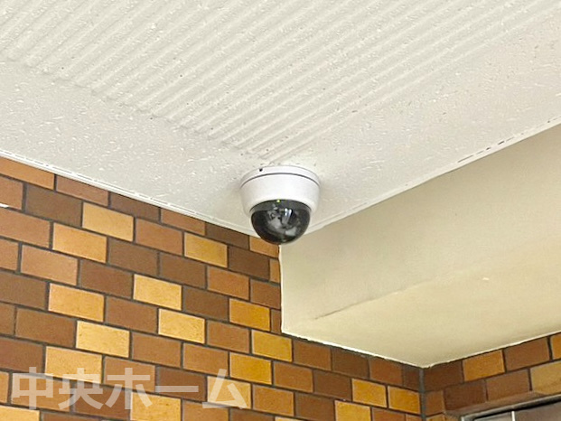 北千住ダイカンプラザの防犯設備|【防犯カメラ】何かあった時の大事な証拠になることももちろんなりますが、防犯というくらいですので大事なのは防犯カメラがあることによって抑止力につながることですよね。