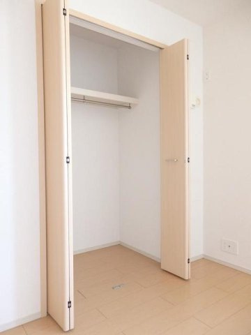 リバーサイド真倉　Ｆの収納|こまごまとしたものを収納できそうですね