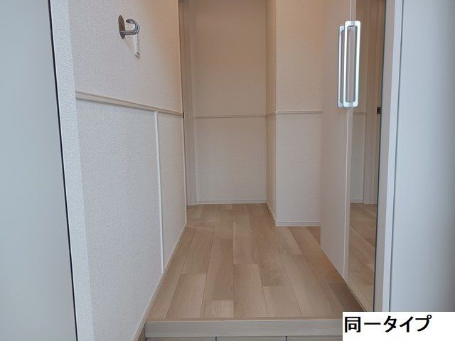 フェリーチェ　Ⅸの玄関