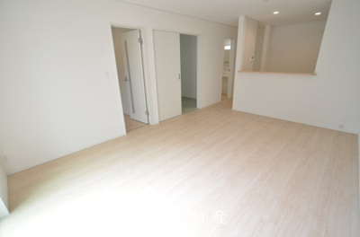 【居間・リビング】 | 海老名市今里３丁目 新築戸建て 全3棟【仲介手数料無料】