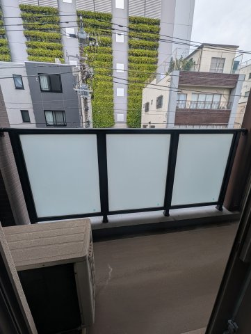 【バルコニー】