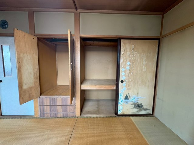 若竹町11-13貸家の収納