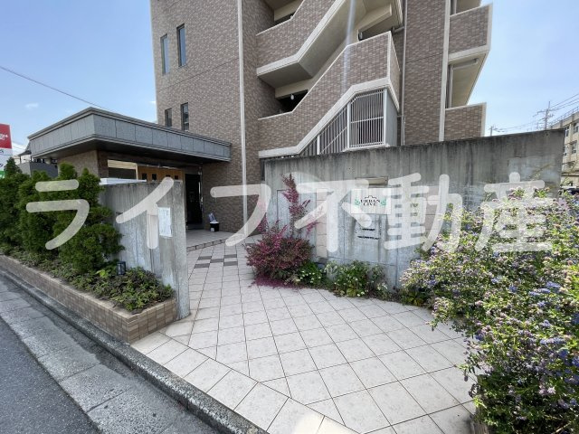 アーバンリブのエントランス|落ち着いたエントランスです