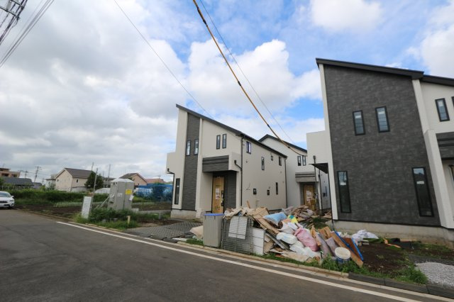 【Heartfull Town】鈴木町１丁目295番４の外観|周辺には、教育施設・生活施設が充実しており、生活しやすい環境でございます。