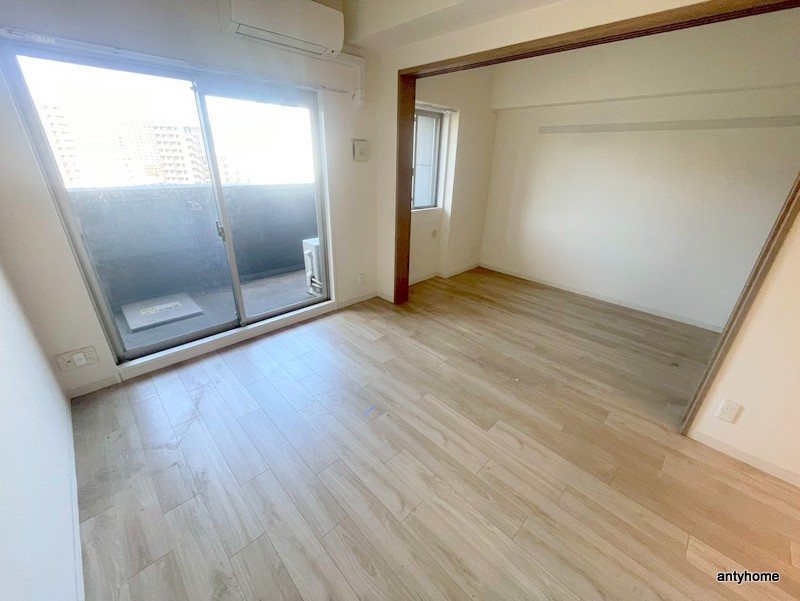 プレサンス野田阪神駅前ザ・プレミアム 仲介手数料無料の居間・リビング