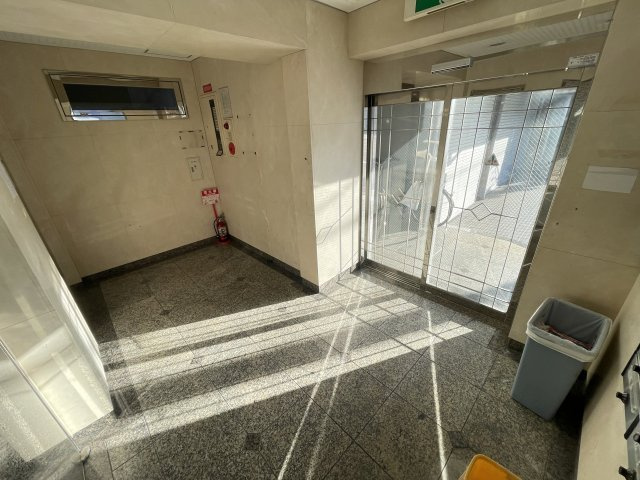 ドーム１番館のエントランス