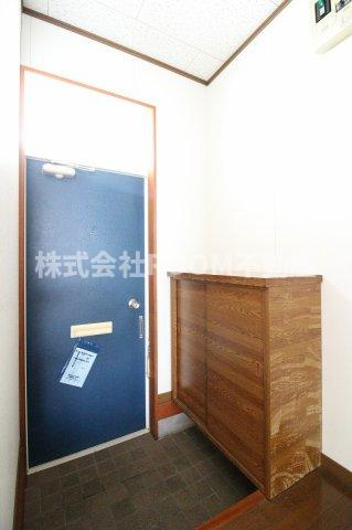 メゾン吉尾の玄関|落ち着いた玄関です