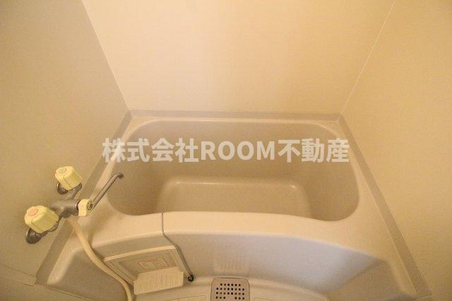 メゾン吉尾の浴室|ゆったり過ごせるお風呂です
