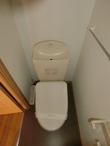 シャンポールＡのトイレ