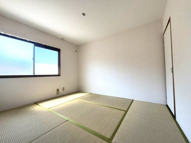 シャトードイワネE号館の和室