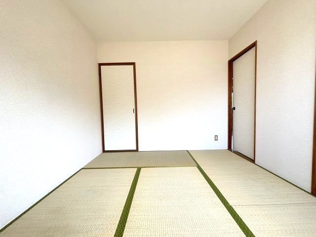 シャトードイワネE号館の和室