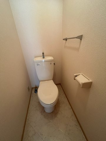 シャルマン松香園（ショウコウエン）のトイレ|ゆったりとした空間のトイレです