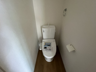 【トイレ】 | 広陵町３丁目　新築戸建 | 2階　トイレ　2ヶ所にトイレがあると便利ですね。