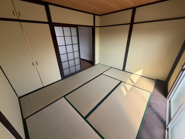 レイクグリーン三好　Ａ棟の和室