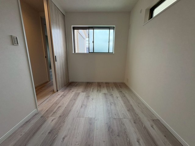 【洋室】 | 長洲中通2丁目テラスハウス