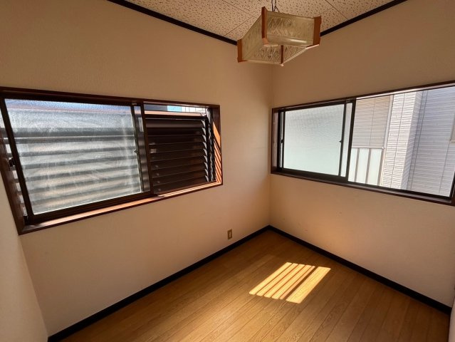 【洋室】 | 七松町2丁目戸建