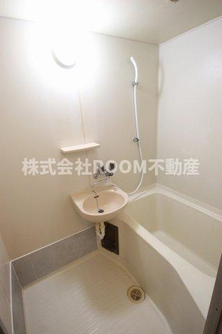 Room　TKの浴室|落ち着いた空間のお風呂です