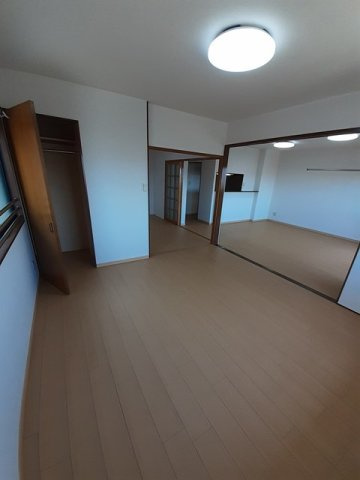 【居間・リビング】 | アネトス二本松 | こちらの居間で趣味の時間をお楽しみください