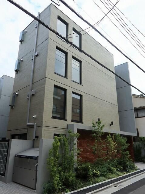渋谷区代々木２丁目の賃貸マンション