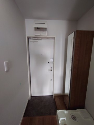 カプレットネロSの玄関