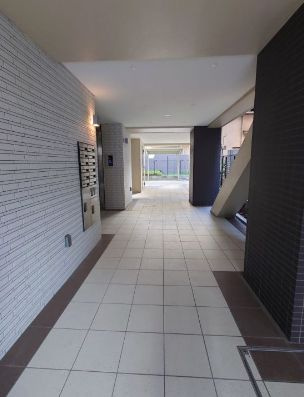 江東区東陽５丁目の賃貸マンションのエントランス