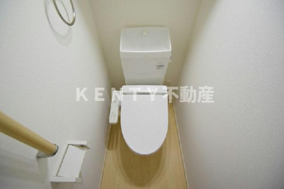 【トイレ】 | クレイノＬＡＢＯＯＮ下丸子 | 清潔感のあるトイレです
