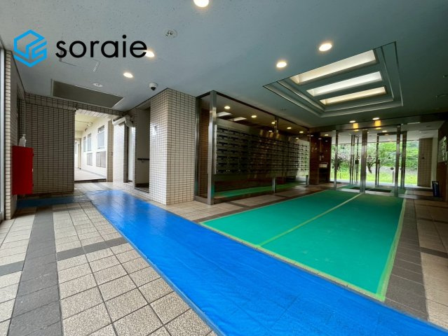 東建ニューハイツ入間　中古マンションのエントランス|5/23撮影