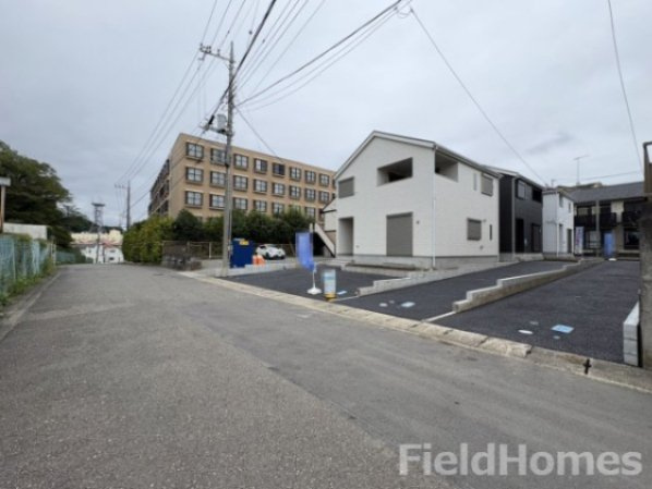 厚木市愛名新築戸建て　第10-1号棟の前面道路含む現地写真|前面道路含む現地写真です。
