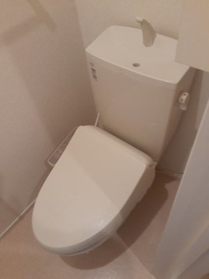 【トイレ】 | エレガンテⅡ | 落ち着いた色調のトイレです
