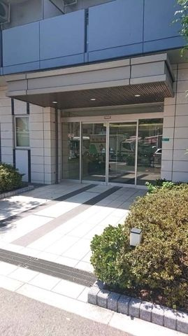 リアライズ住之江公園のエントランス