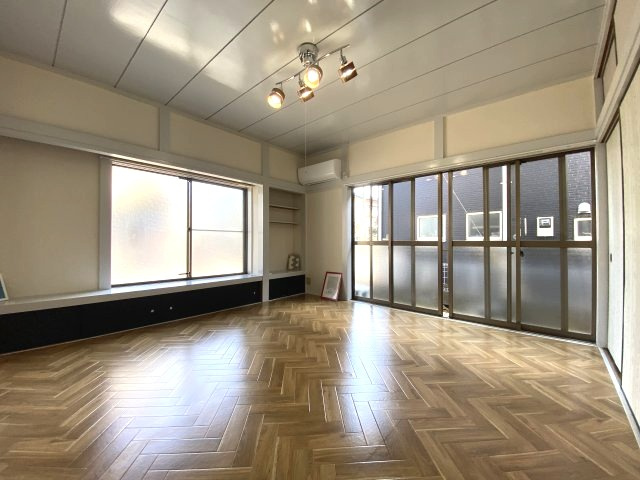 【居間・リビング】