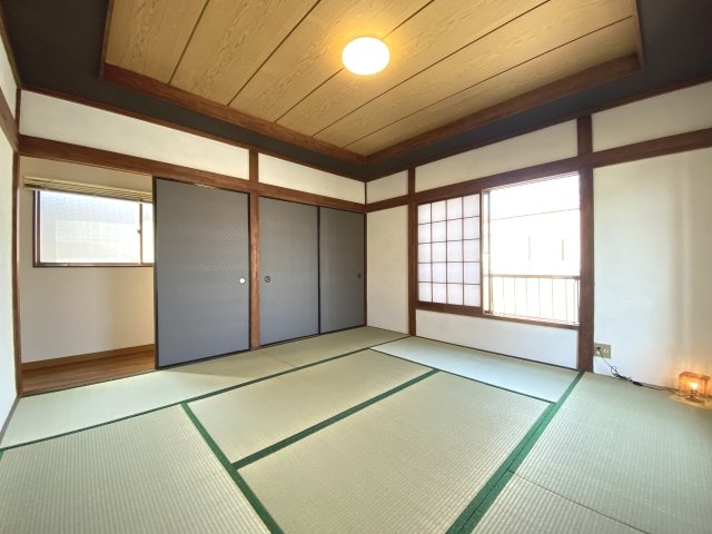 【寝室】