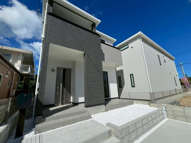南城市佐敷新開1番　A号棟