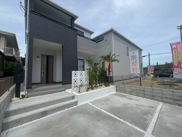 南城市佐敷新開1番　A号棟