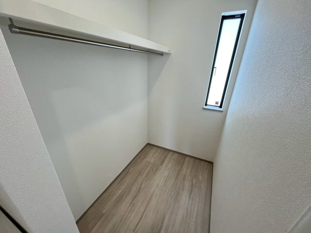 南城市佐敷新開1番　B号棟の収納