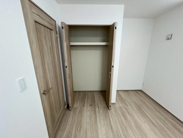 南城市佐敷新開1番　B号棟の収納