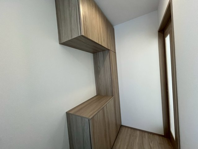 南城市佐敷新開1番　B号棟の収納|玄関収納
