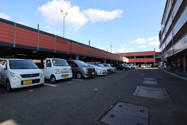 【駐車場】 | ジョイフル昭栄