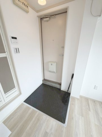 29ハイツの玄関