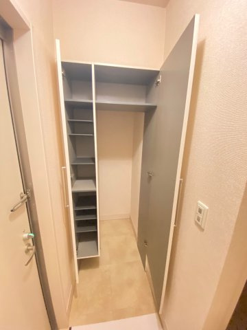 【玄関】 | ☆シューズクローク☆